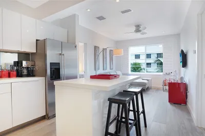 1460 Ocean Dr #407 1