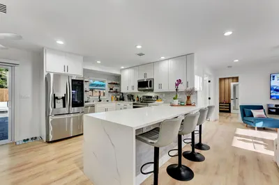 Eat In Kitchen