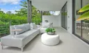 100 Hampton Ln Photo