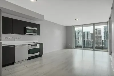 90 SW 3rd St #3003 1