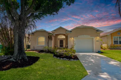 517 NW Galatone Court 1