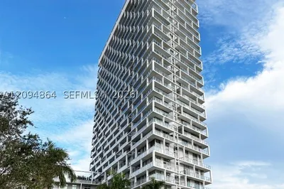 2000 Metropica Way #2109 1