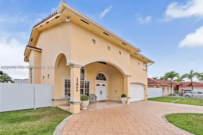13904 SW 18th Ter 1