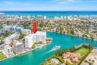 9102 W Bay Harbor Dr #3-C 1