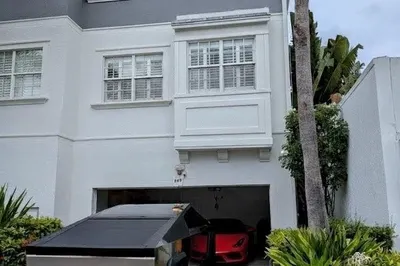 04 car Garage