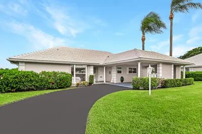 450 French Royale Circle 1