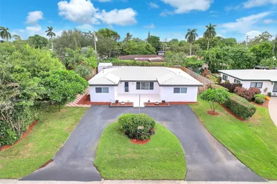 4520 NE 15th Ter 1