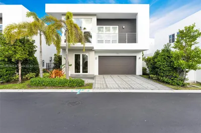 7535 NW 98th Ave #7535 1