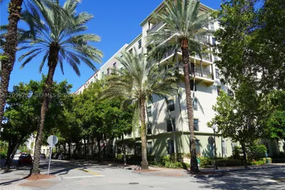 1919 Van Buren St #202A 1