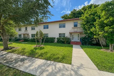 7880 SW 55 Ave #84C 1