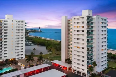 1610 N Ocean Blvd #702 1