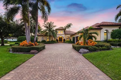 1663 Breakers West Boulevard
