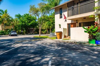 740 SE 1st Way #101 1