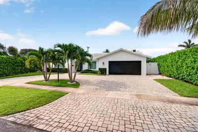 998 SW 7th Street 1