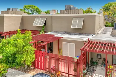 1110 W Fairway Rd 1