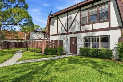 152 Weybridge Cir #C 1
