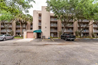 9470 Tangerine Place #411 1