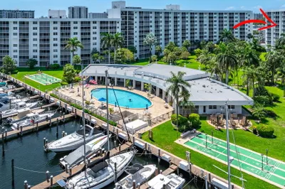 2731 NE 14TH ST Causeway #702 1