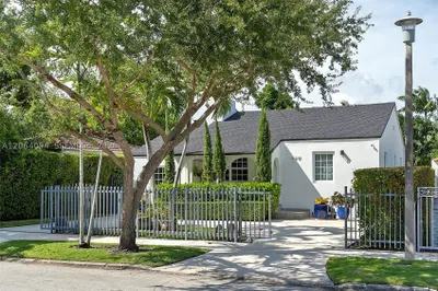 2451 SW 25th St 1