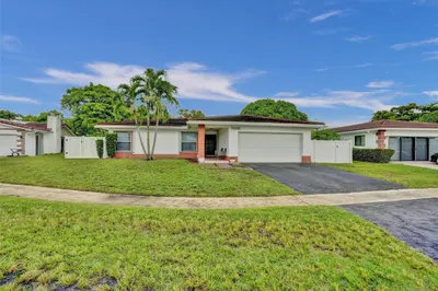 7008 NW 81st Street 1