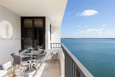 520 Brickell Key Dr #A1207 1