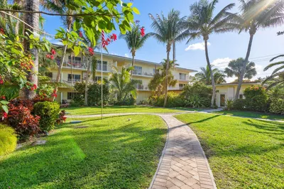 021-6520NorthOceanBoulevard-Unit0220-Oce