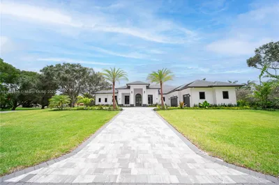 10650 SW 26th Ct 1