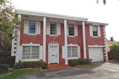 1600 SE 2nd Street 1