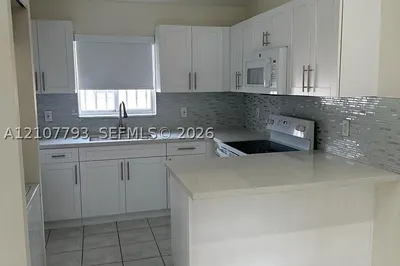 2208 W 74th St #202-21 1