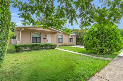 5864 SW 42nd Ter 1