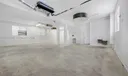 727 Collins Ave Photo