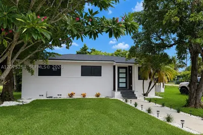 544 NW 12th St 1