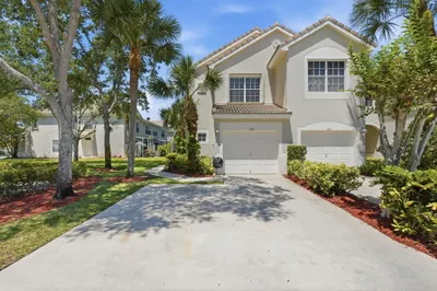 1086 Woodfield Road 1