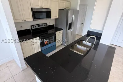 21100 SW 87th Ave #304 1