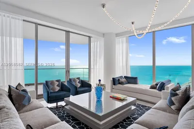 17901 Collins Ave #3004 1