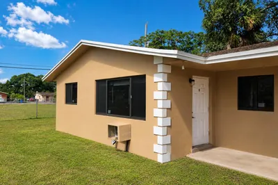 435 NW 41ST Street #4 1