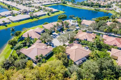 2393 Kemps Bay 1