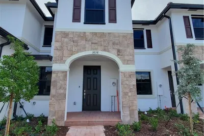 3216 W 114th Terrace 1
