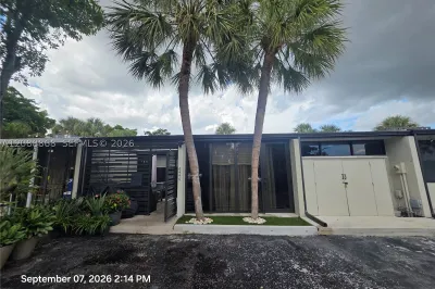 6446 E Miami Lakes Dr E 1