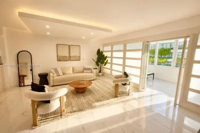 2301 Collins Ave #628 1