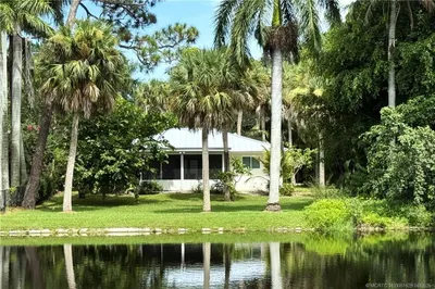 1196 SE Saint Lucie Boulevard 1