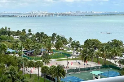 1717 N Bayshore Dr #A-1450 1