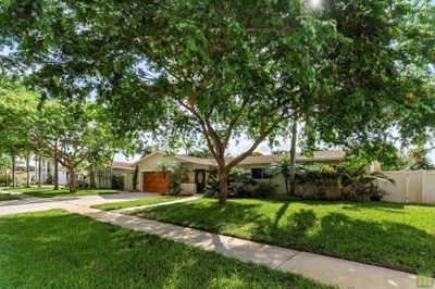 520 NW 42nd Ave 1