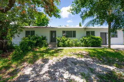 3327 Sapphire Rd 1