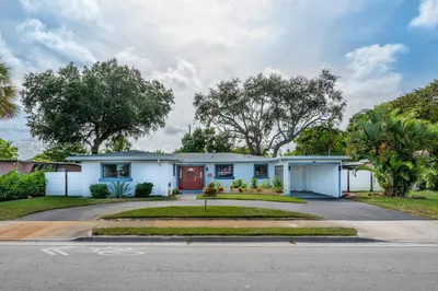 1113 S Cypress Rd 1