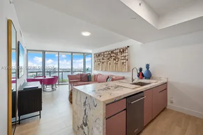 888 Biscayne Blvd #2009 1