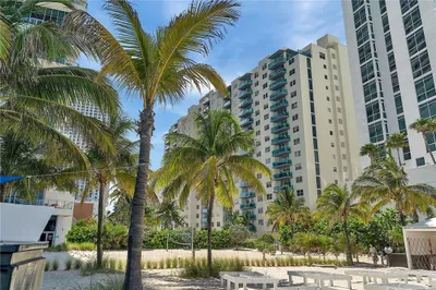 4001 S OCEAN DR #7J 1
