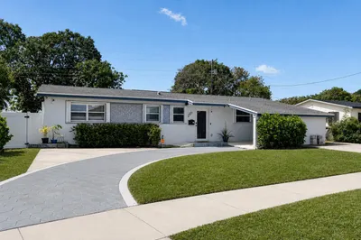 2320 NW 191st Terrace 1