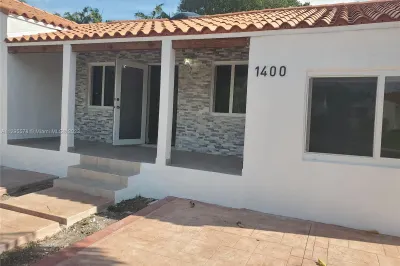 1400 Biarritz Dr 1