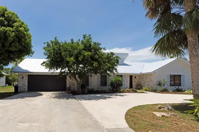 929 Jackson Way 1